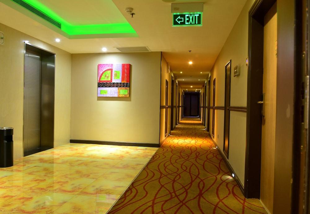 Pearl Grand Hotel Коломбо Екстер'єр фото